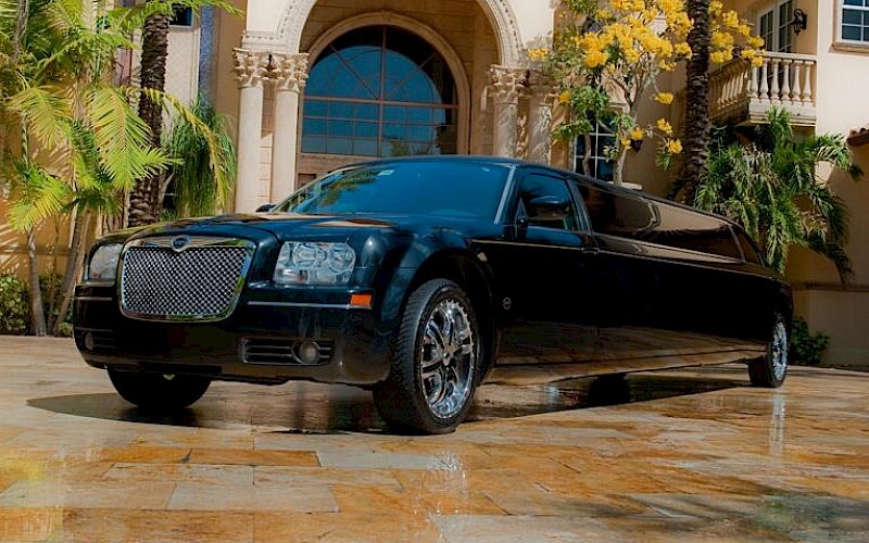 Phoenix Black Chrysler Limo
