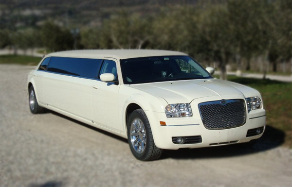 Phoenix White Chrysler Limo